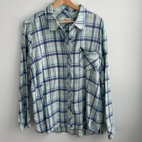 Vineyard Vines plaid flannel button down - Picture 1 of 4